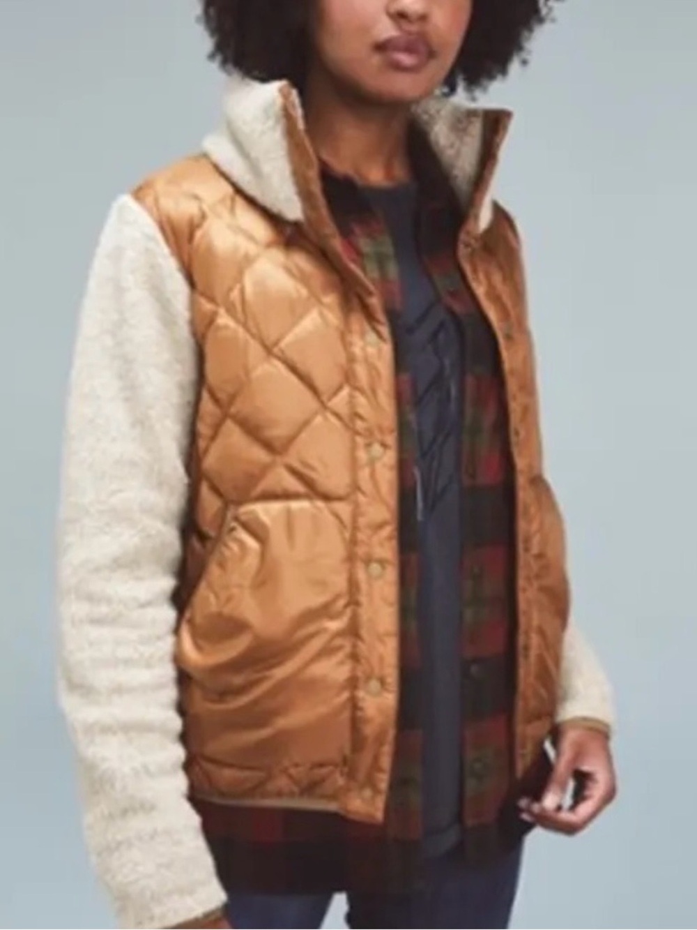 NWT REI Women Quilted Puffer Bomber Jacket Tan with Sherpa Sleeves Size Medium